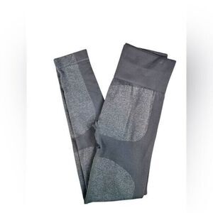 EUC CX Women’s Gray Athletic Ankle Length Leggings - Size Medium